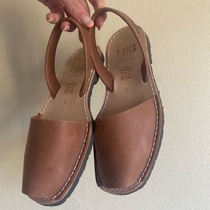 Pons sandals